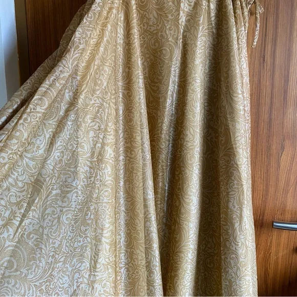 Golden skirt - Picture 3 of 4